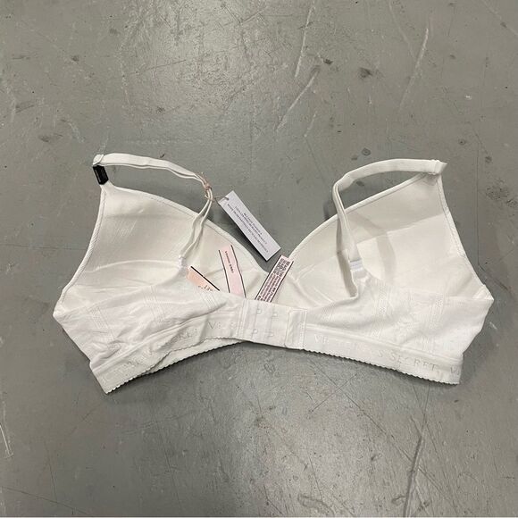 NWT Victoria’s Secret T Shirt Lightly Lined Wireless White Bra Size 36B - Picture 3 of 6